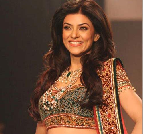 Bollywood celebrities with cute dimple