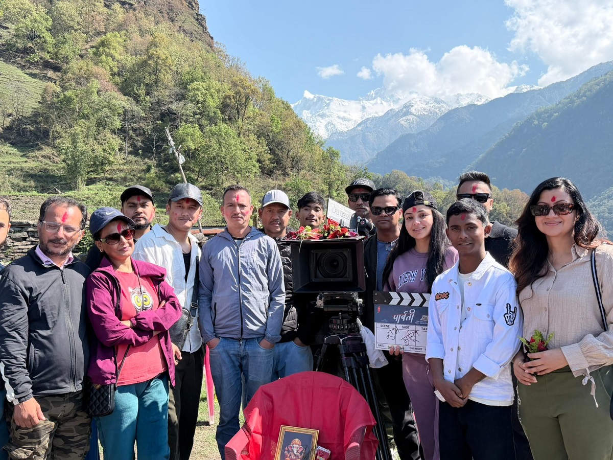 कास्कीको मिर्सा गाउँमा शुभमुर्हूत गर्दै नीताले थालिन ‘पार्वती’को छायांकन