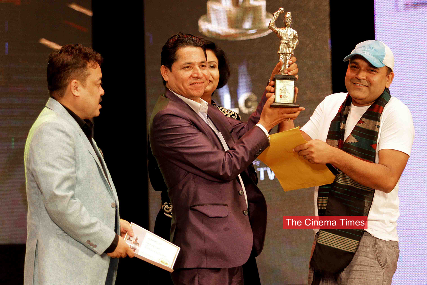 surecdra-poudel-lg-nepali-film-award-the-cinema-times